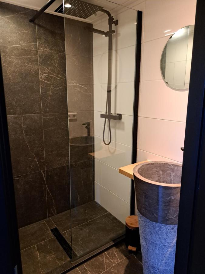 Huis Nummer 7 Met Sauna En 3 Slaapkamers Leeuwarden Bagian luar foto